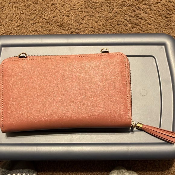 New without tags crossbody wallet And Hot Pink Wallet New  condition - Picture 2 of 12